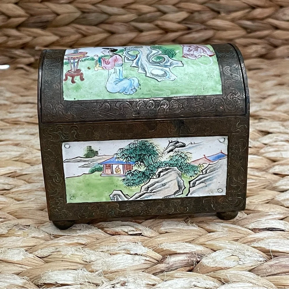 Antique Chinese Box Engraved‎ Bronz Porcelain Painted